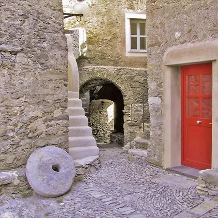 度假居 La Scala Within A Stunning 13th Century Setting *