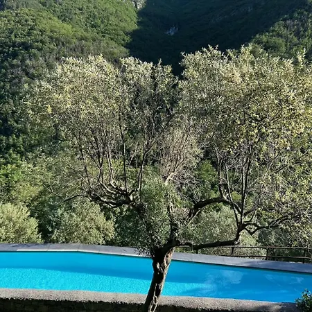 펜션 La Scala Sleeps 4 With Mountain Views *
