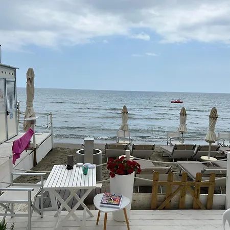 La Scala Sleeps 4 With Mountain Views
