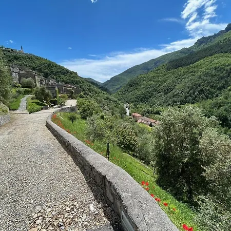 Dom wakacyjny La Scala Within A Stunning 13th Century Setting Colletta