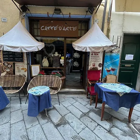 La Scala Within A Stunning 13th Century Setting 度假居 *