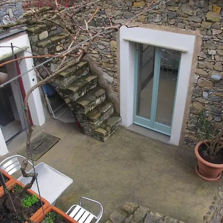 La Scala Within A Stunning 13th Century Setting 度假居