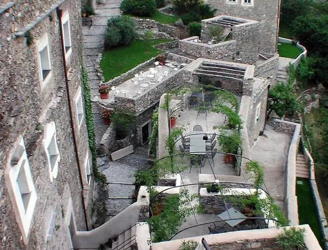 La Scala Within A Stunning 13th Century Setting *