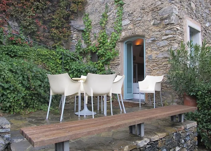 La Scala Within A Stunning 13th Century Setting *