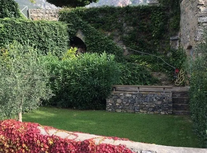 La Scala Within A Stunning 13th Century Setting Сasa de vacaciones