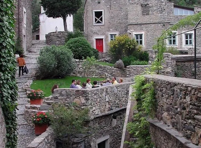 La Scala Within A Stunning 13th Century Setting Сasa de vacaciones *