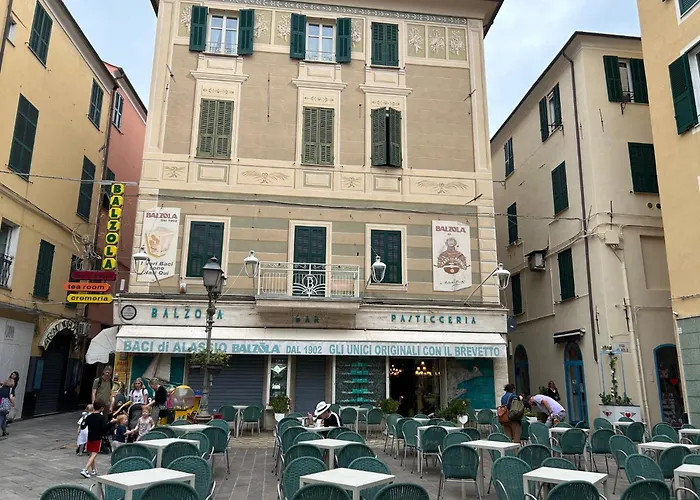 La Scala Within A Stunning 13th Century Setting Сasa de vacaciones *