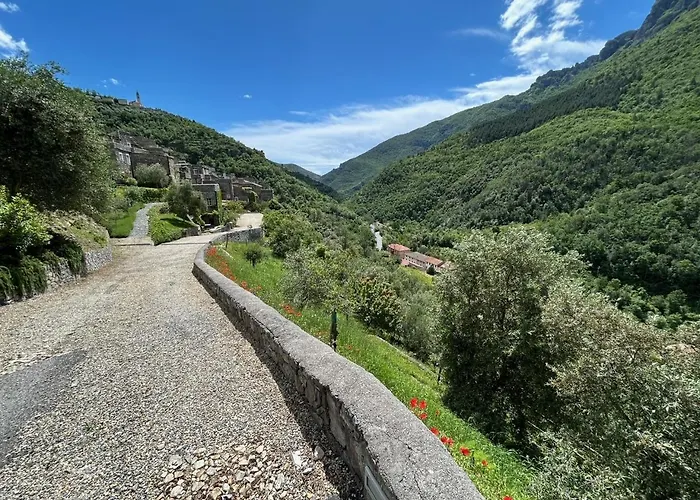 Ferienhaus La Scala Within A Stunning 13th Century Setting Colletta