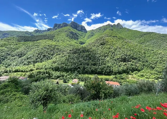 La Scala Within A Stunning 13th Century Setting Colletta