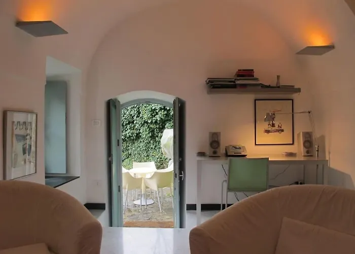 La Scala Within A Stunning 13th Century Setting Сasa de vacaciones *