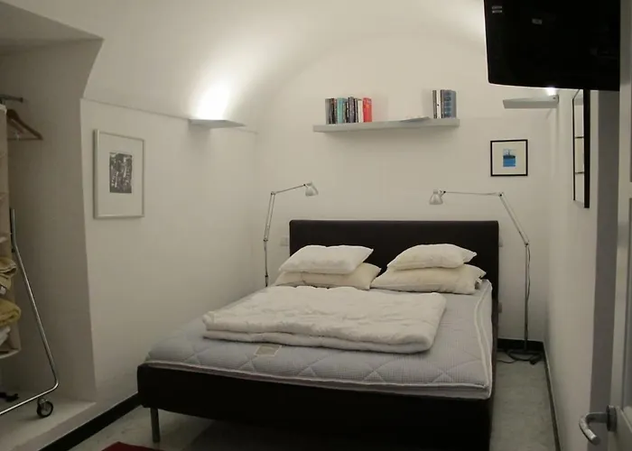 La Scala Within A Stunning 13th Century Setting